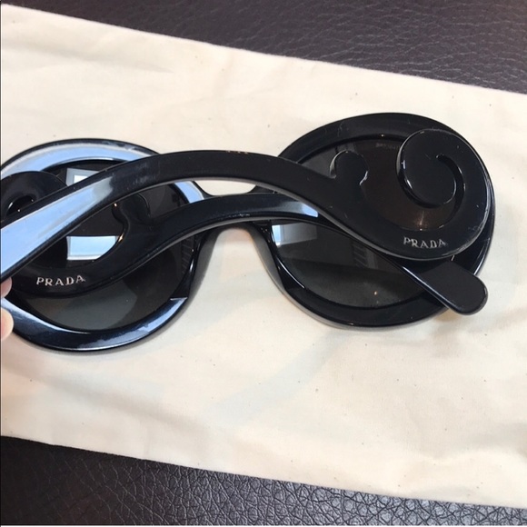 🛍🛍 FINAL MOVING SALE Prada Baroque - Picture 5 of 6